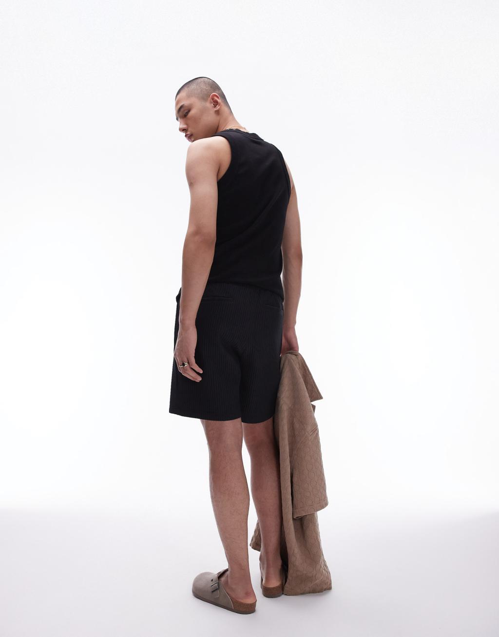 Topman plisse shorts in black Product Image
