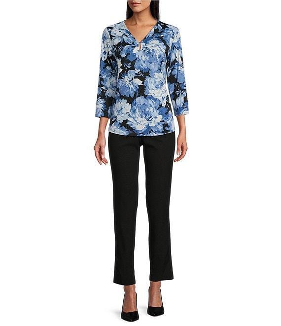 Jones New York Printed Moss Crepe 3/4 Sleeve V-Neck Top Product Image