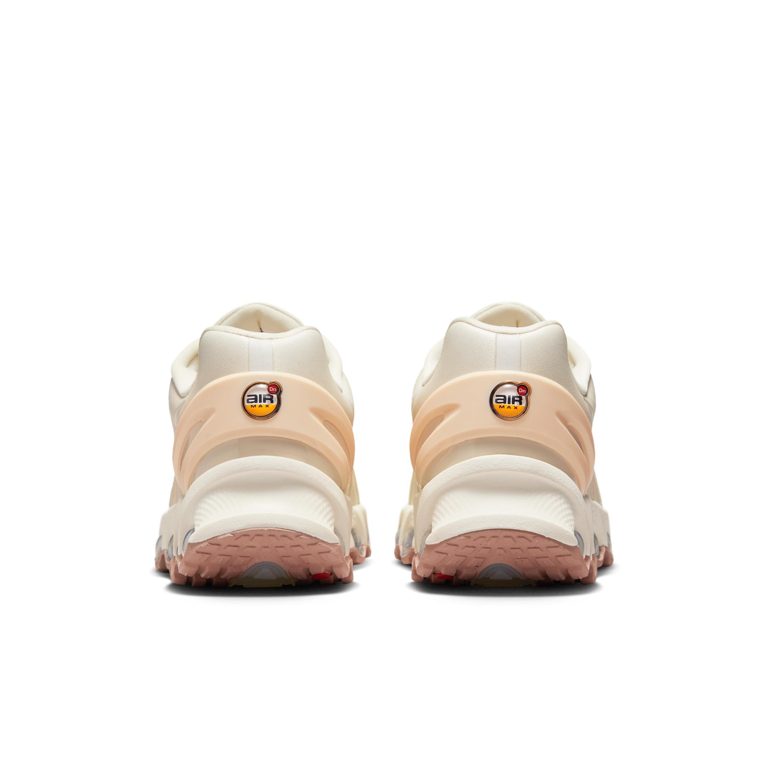 Nike Women's Air Max Dn8 Shoes Product Image
