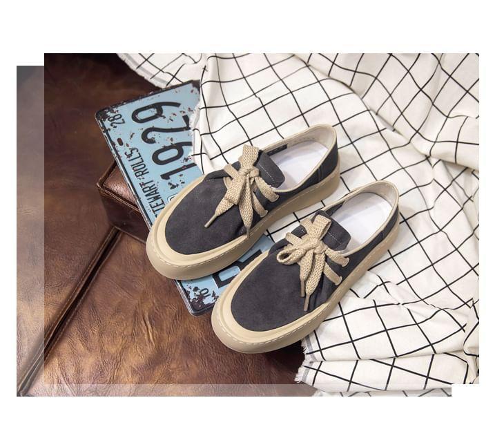 Two Tone Lace-Up Boat Shoes Product Image