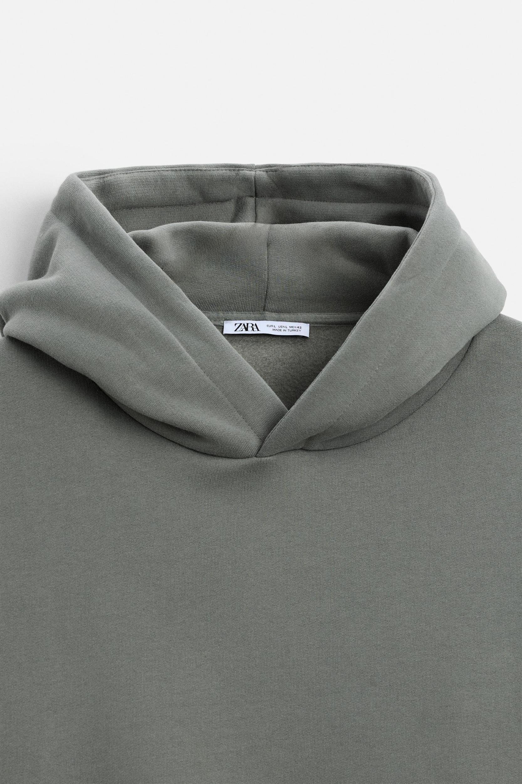 BOXY FIT PATCH SWEATSHIRT Product Image