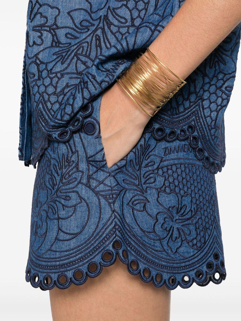 embroidered shorts Product Image