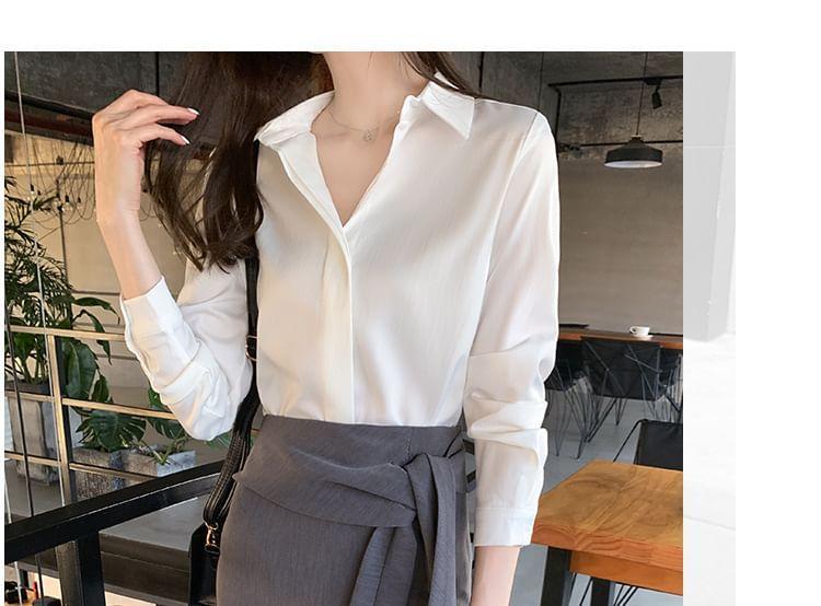 Long-Sleeve Plain Shirt Product Image