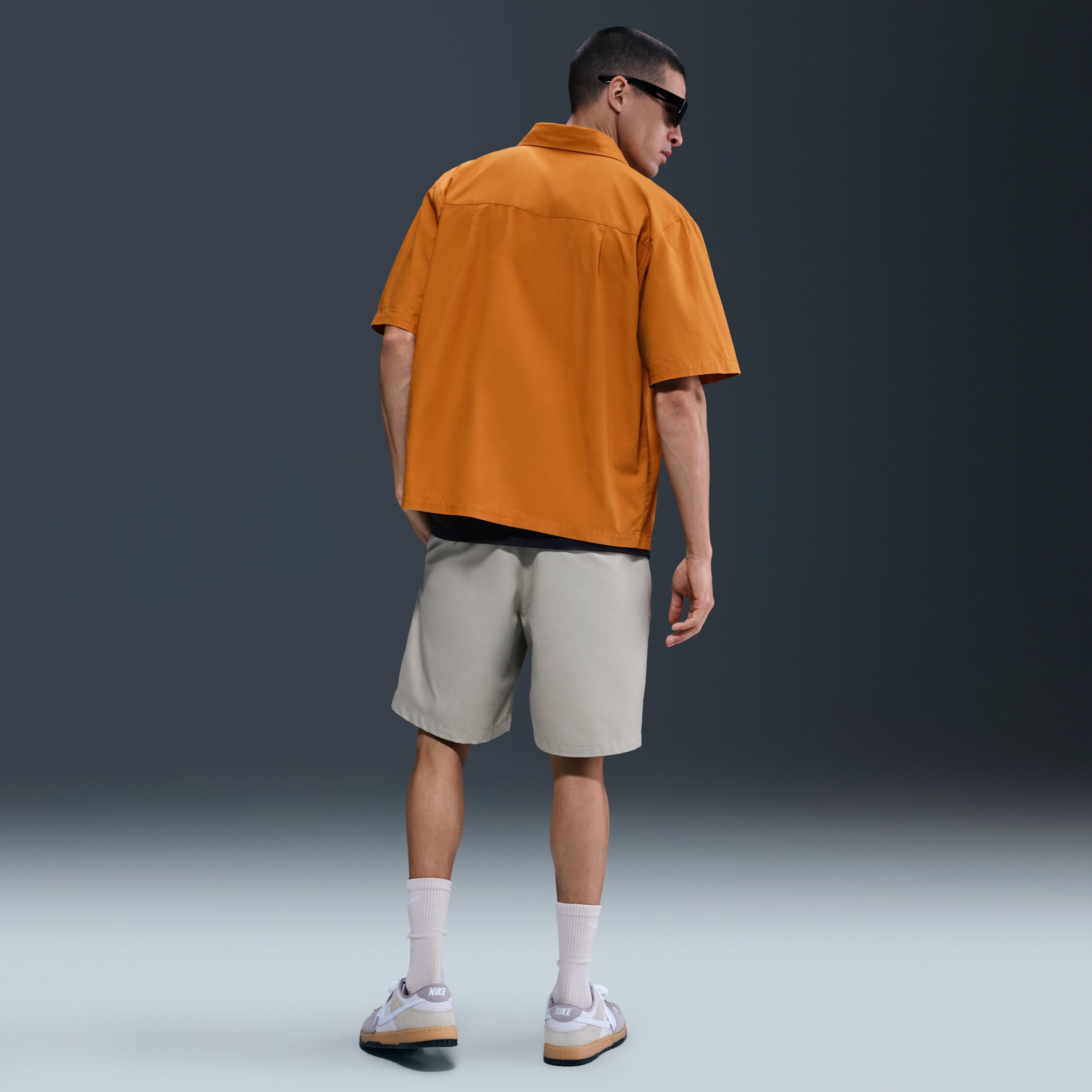 Nike Club Men's Short-Sleeve Button-Down Shirt Product Image