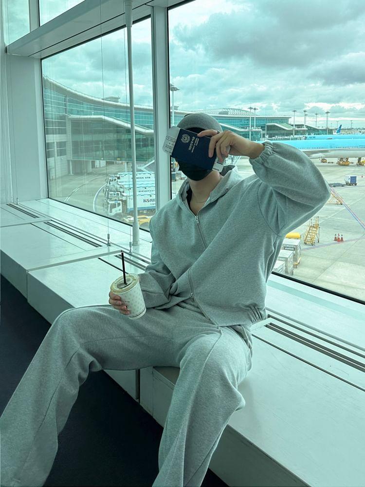 Plain Zip-Up Hoodie / Elastic Waist Loose Fit Sweatpants Product Image