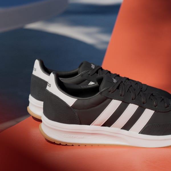 RUN 70s 2.0 Shoes Product Image