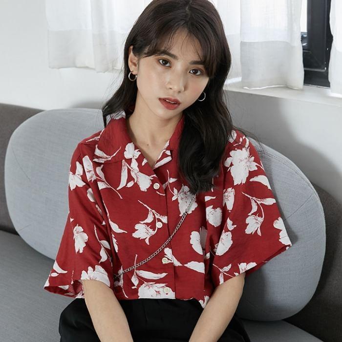 Short Sleeve Collared Floral Print Shirt Product Image