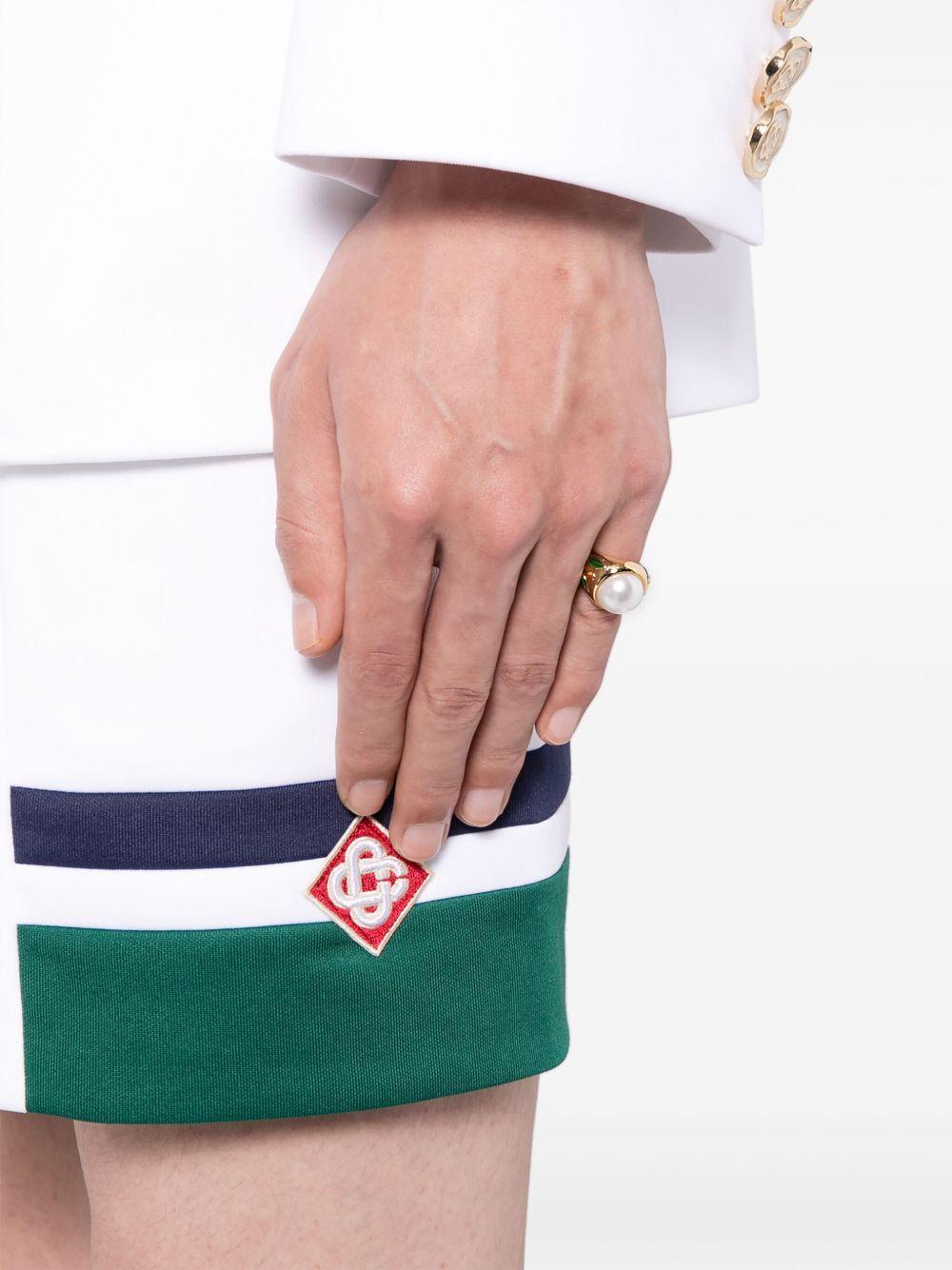 pearl signet ring Product Image
