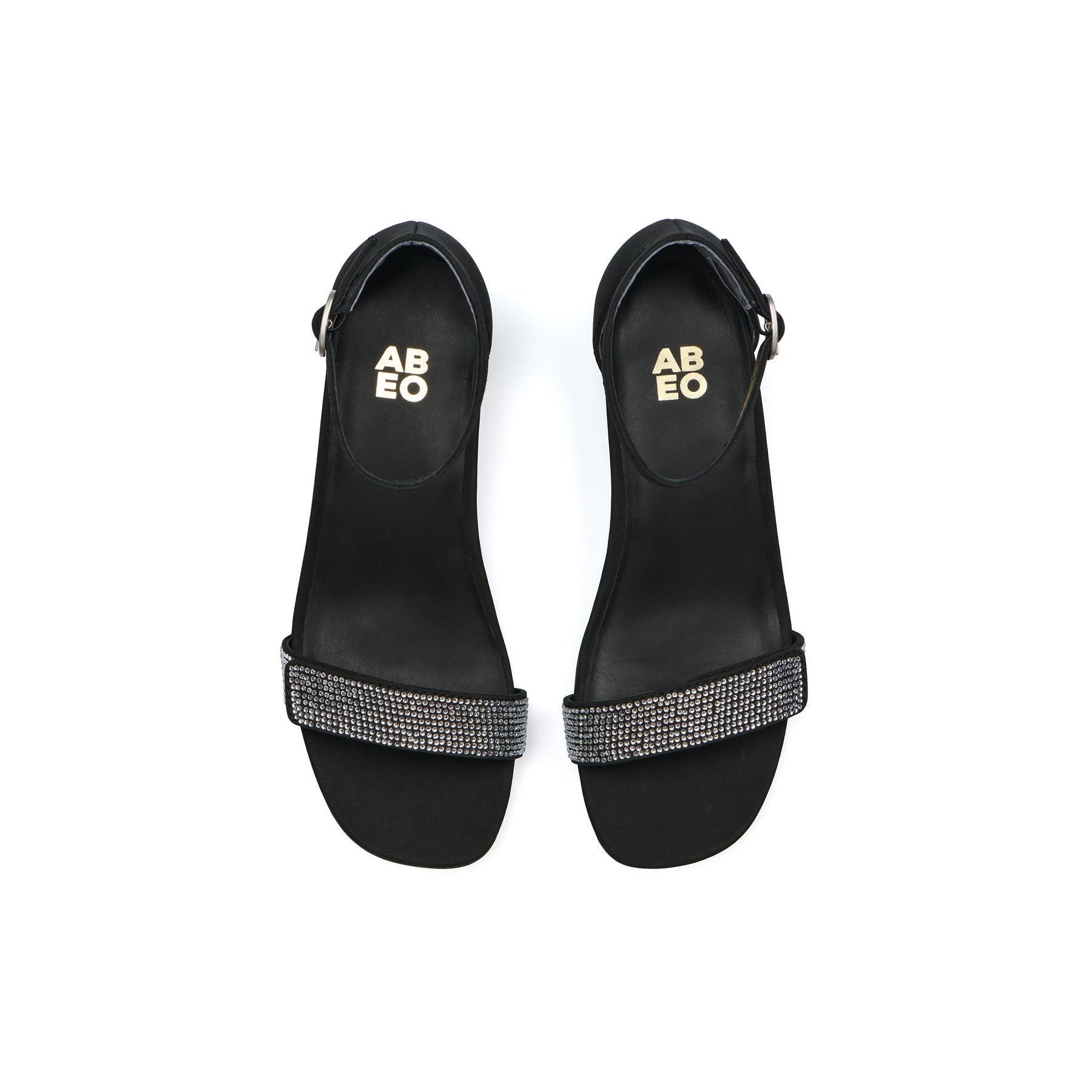 Avenue Strap Metatarsal Female Product Image
