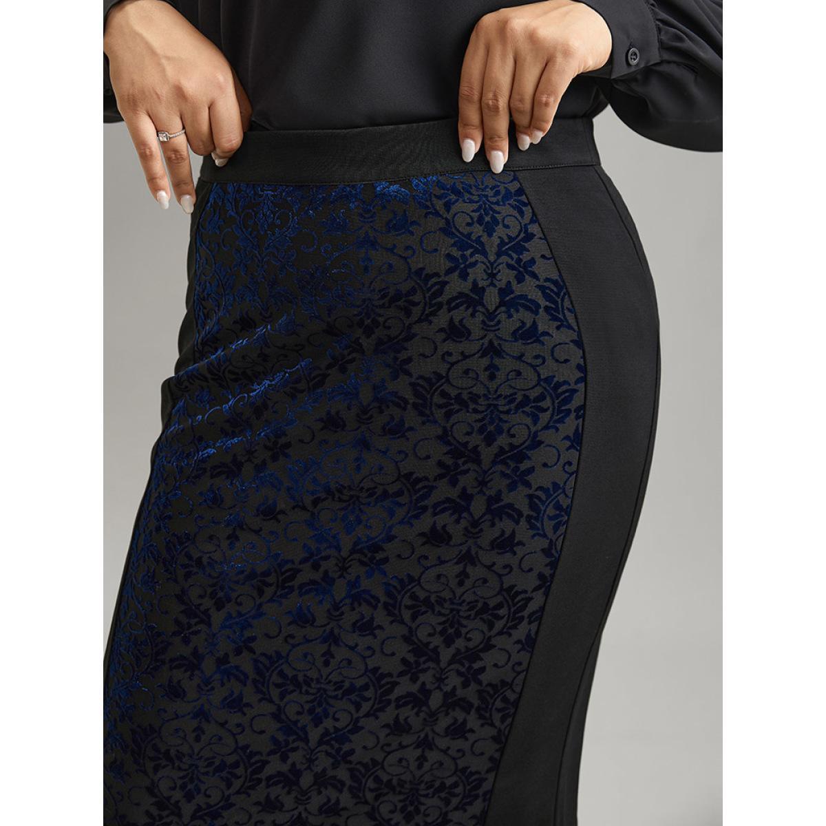 Plus Size Silhouette Floral Print Contrast Flocking Skirt Women Black Elegant Velvet Bodycon Medium stretch Everyday Skirts BloomChic 26/4X Product Image