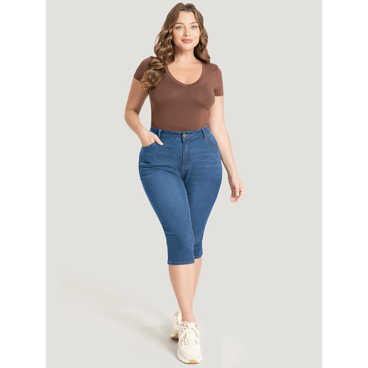 Plus Size Skinny Very Stretchy Dark Wash Split Knee Denim Shorts Women Blue High stretch Dailywear Side seam pocket Casual Denim Shorts BloomChic 12/L Product Image