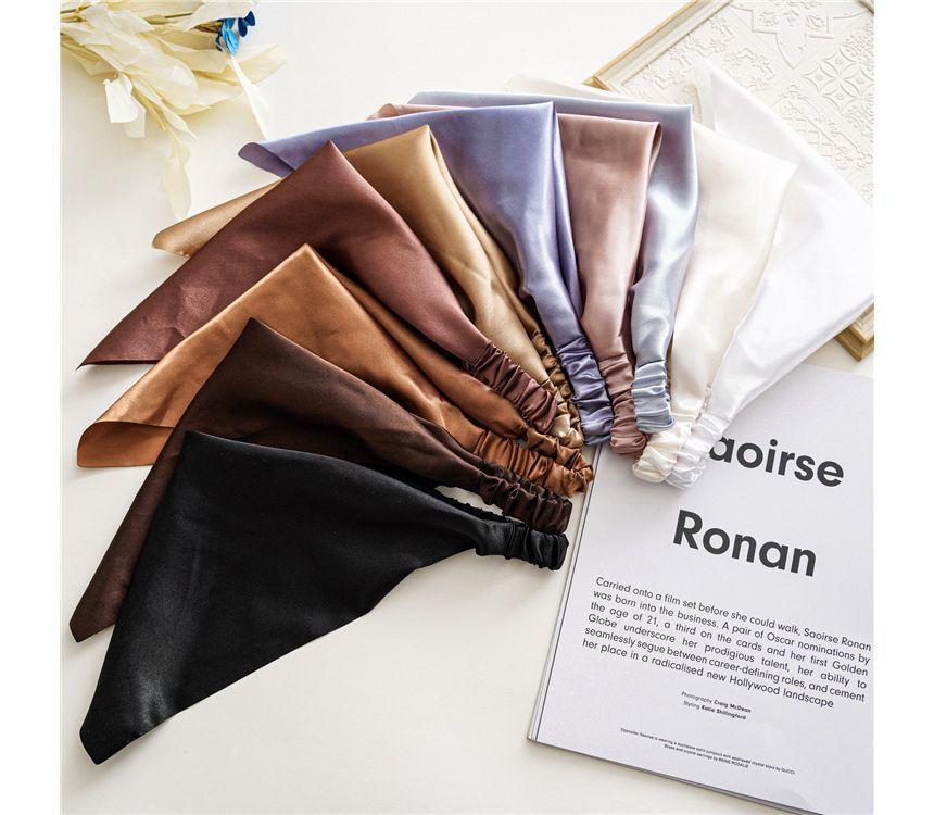 Plain Triangle Headband Product Image
