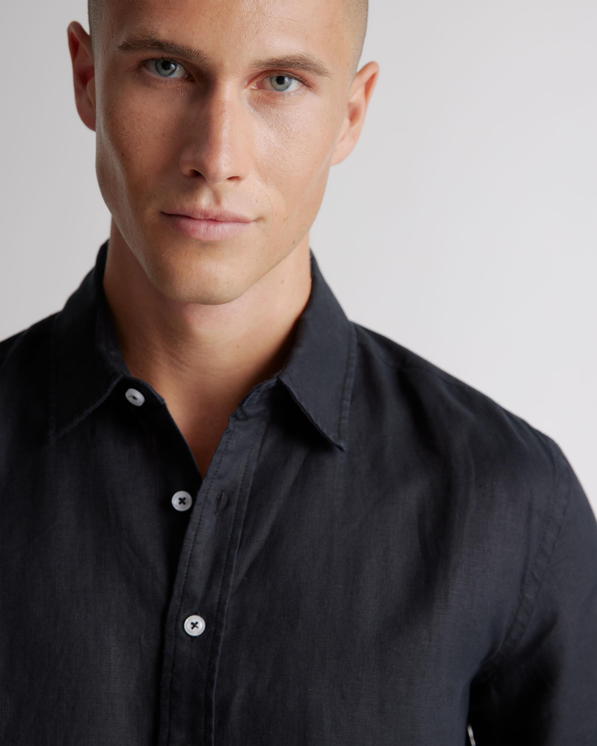 Quince | Men's 100% European Linen Relaxed Short Sleeve Shirt Product Image