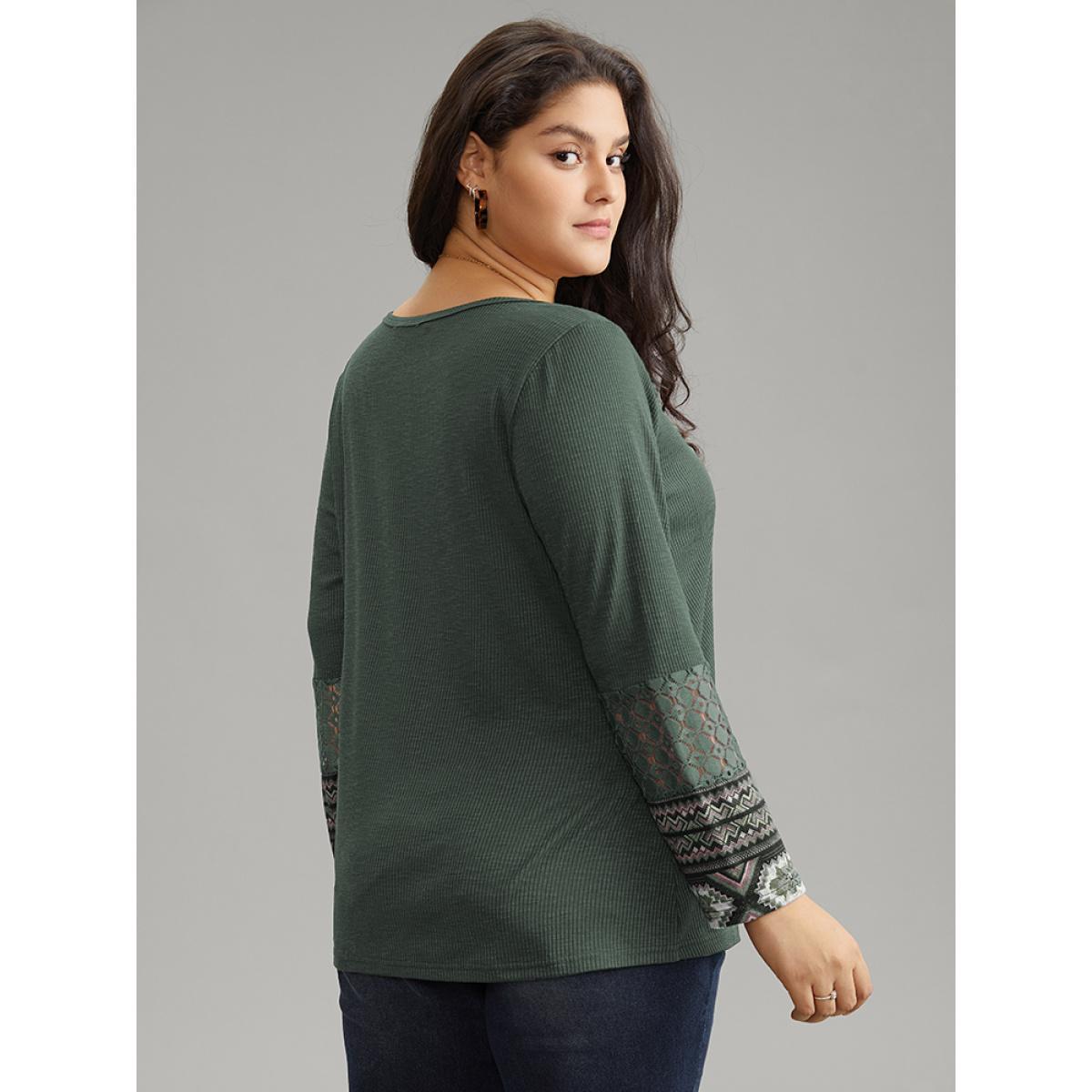 Plus Size Boho Print Texture Notched Patchwork Lace T-shirt ArmyGreen Women Casual Texture Bohemian Print Notched collar Dailywear T-shirts BloomChic 28/5X Product Image