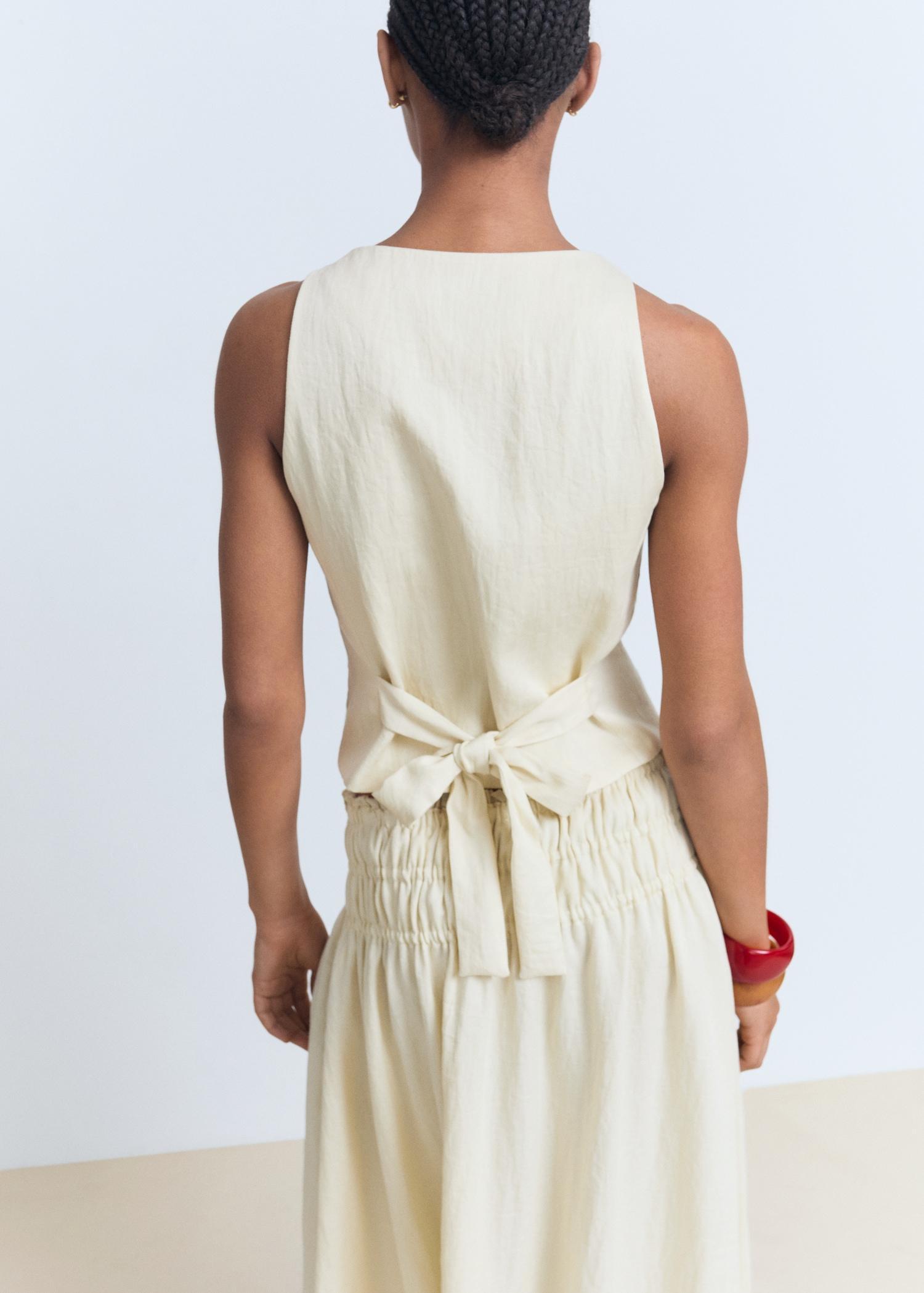 Vest with bow on the back - Women | MANGO USA Product Image