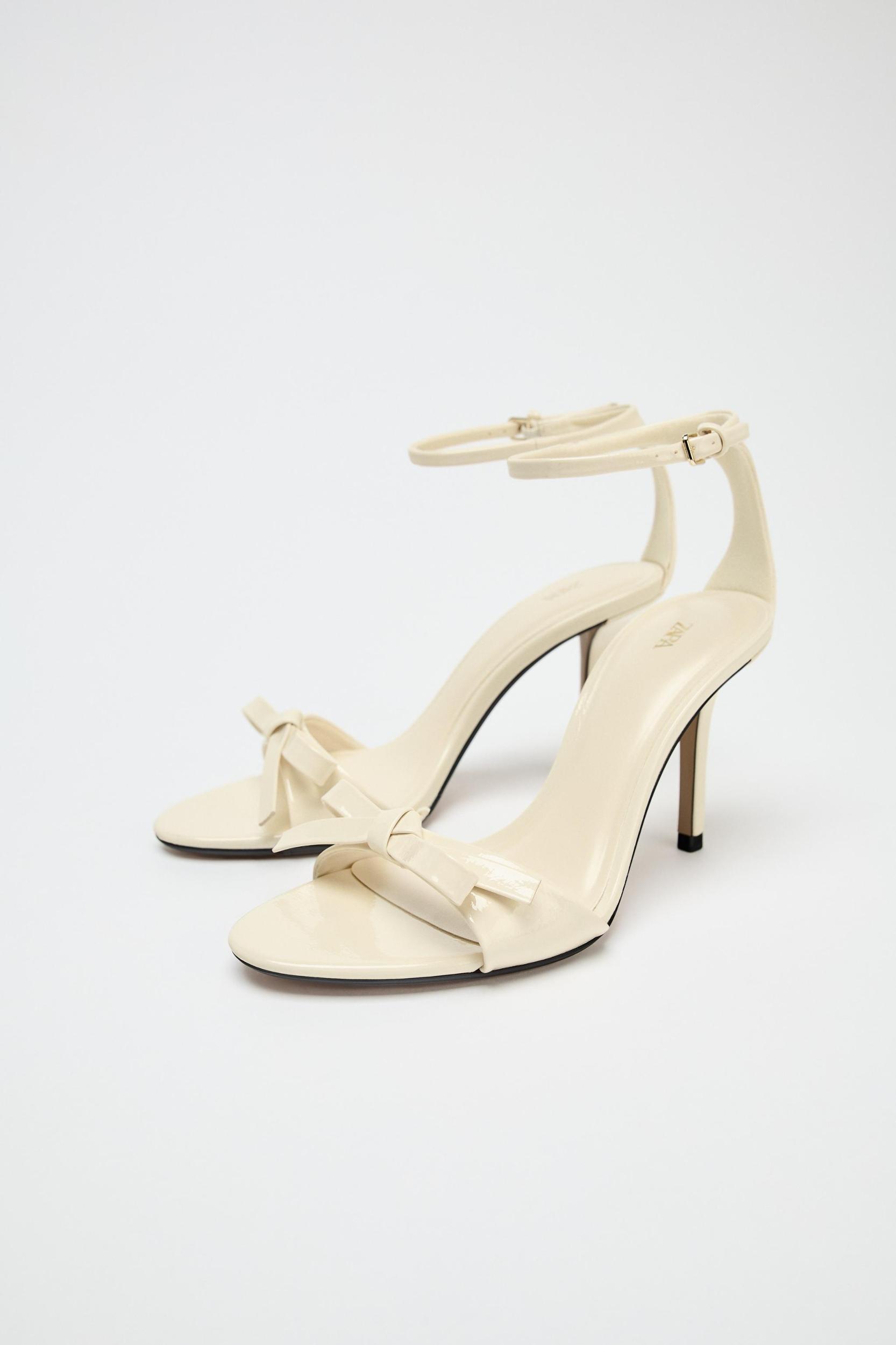 BOW HEELED SANDALS Product Image