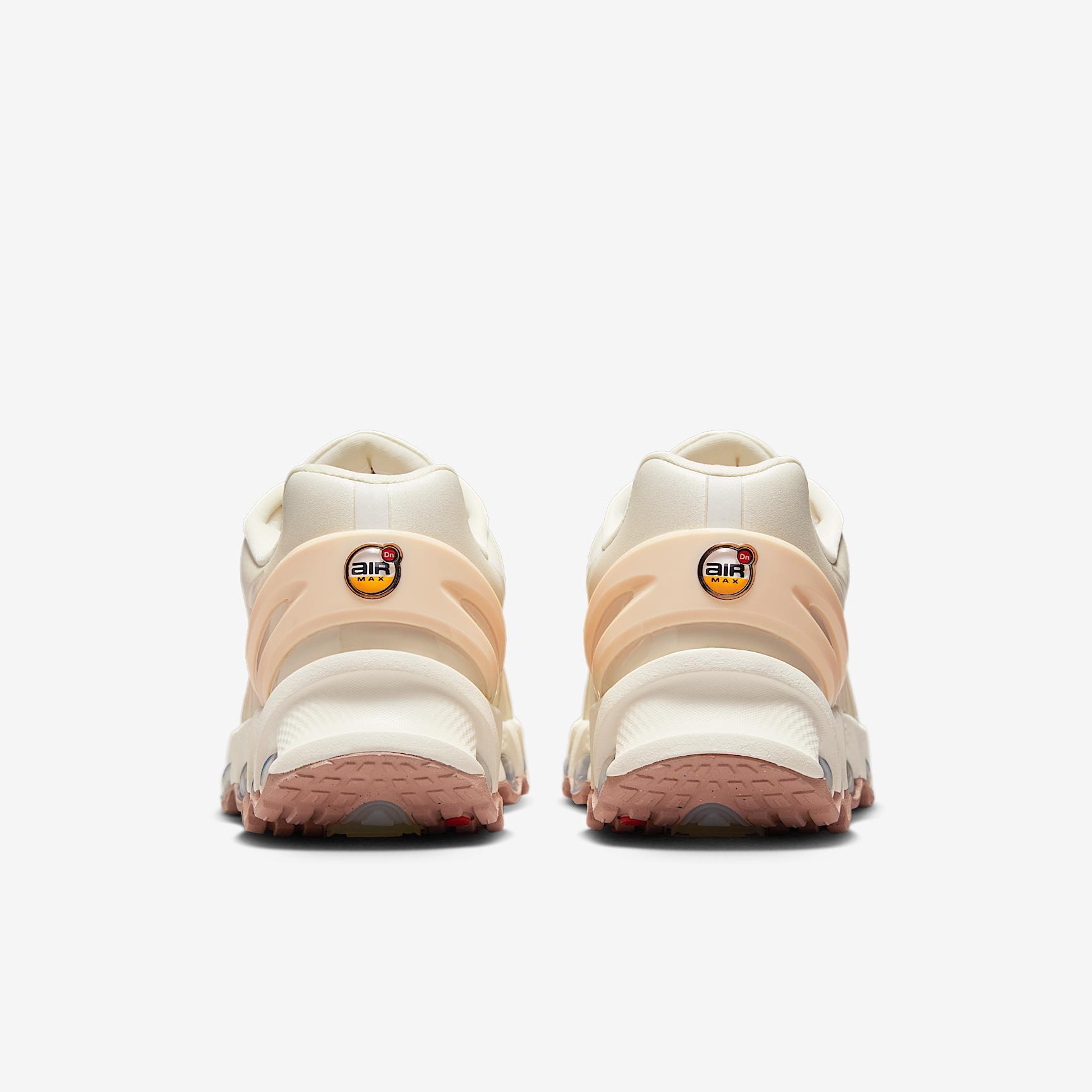 Nike Women's Air Max Dn8 Shoes Product Image
