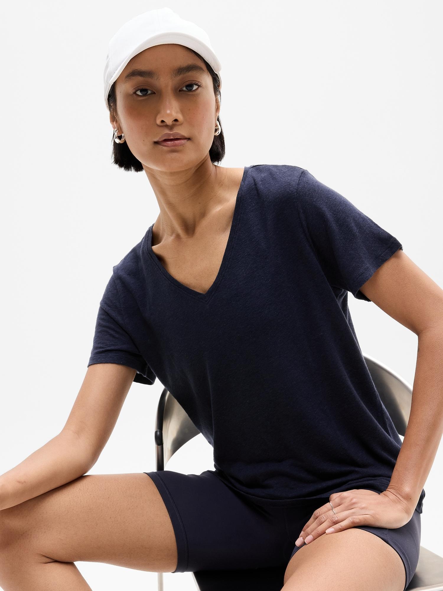 Getaway Linen Blend V-Neck Tee Product Image