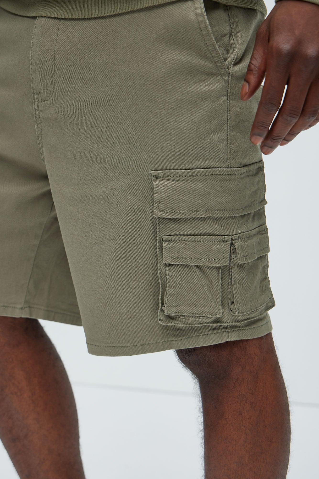 Landon Relaxed Cargo Shorts - Olive Product Image