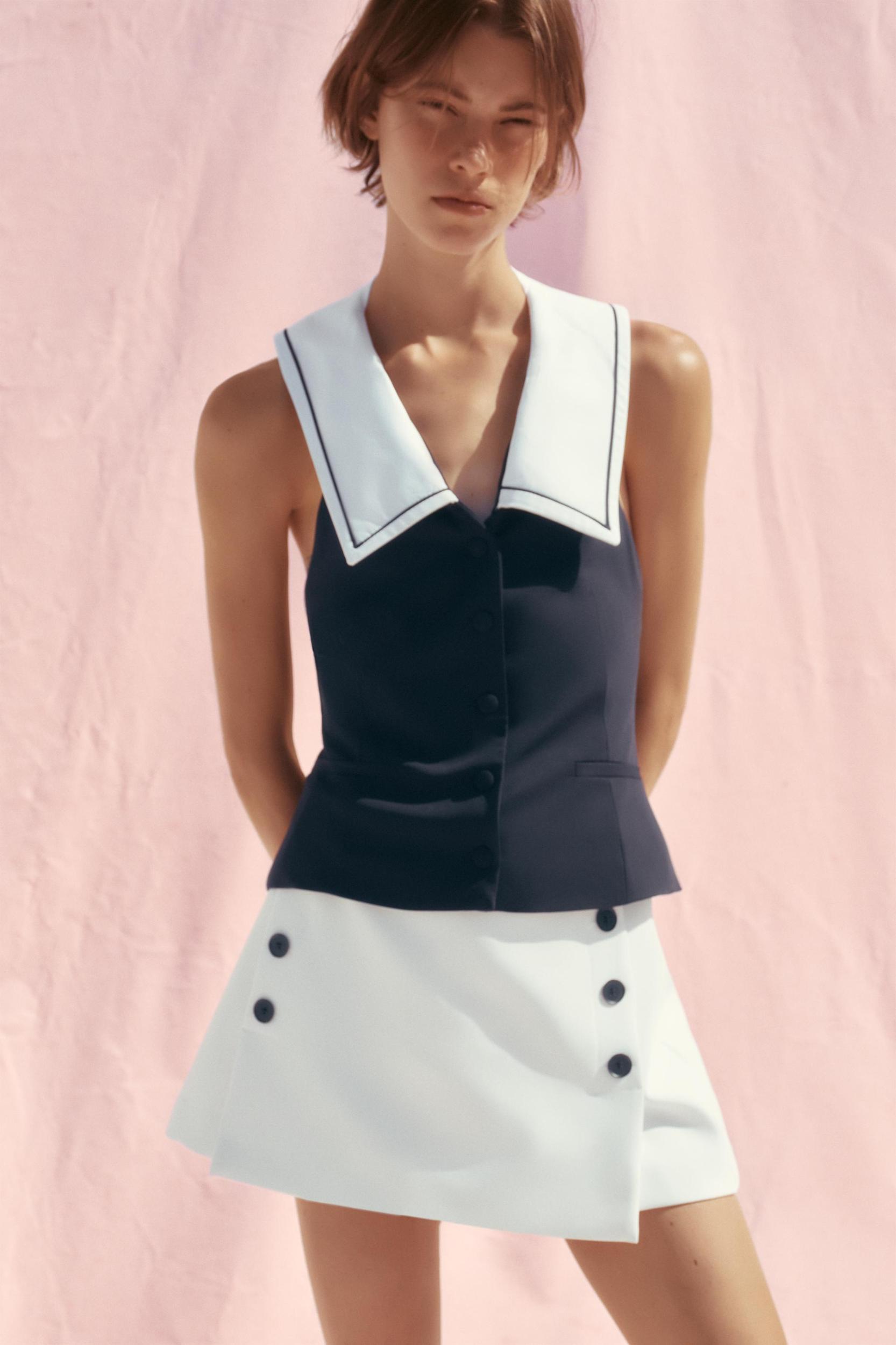 WELT DETAIL VEST TOP Product Image