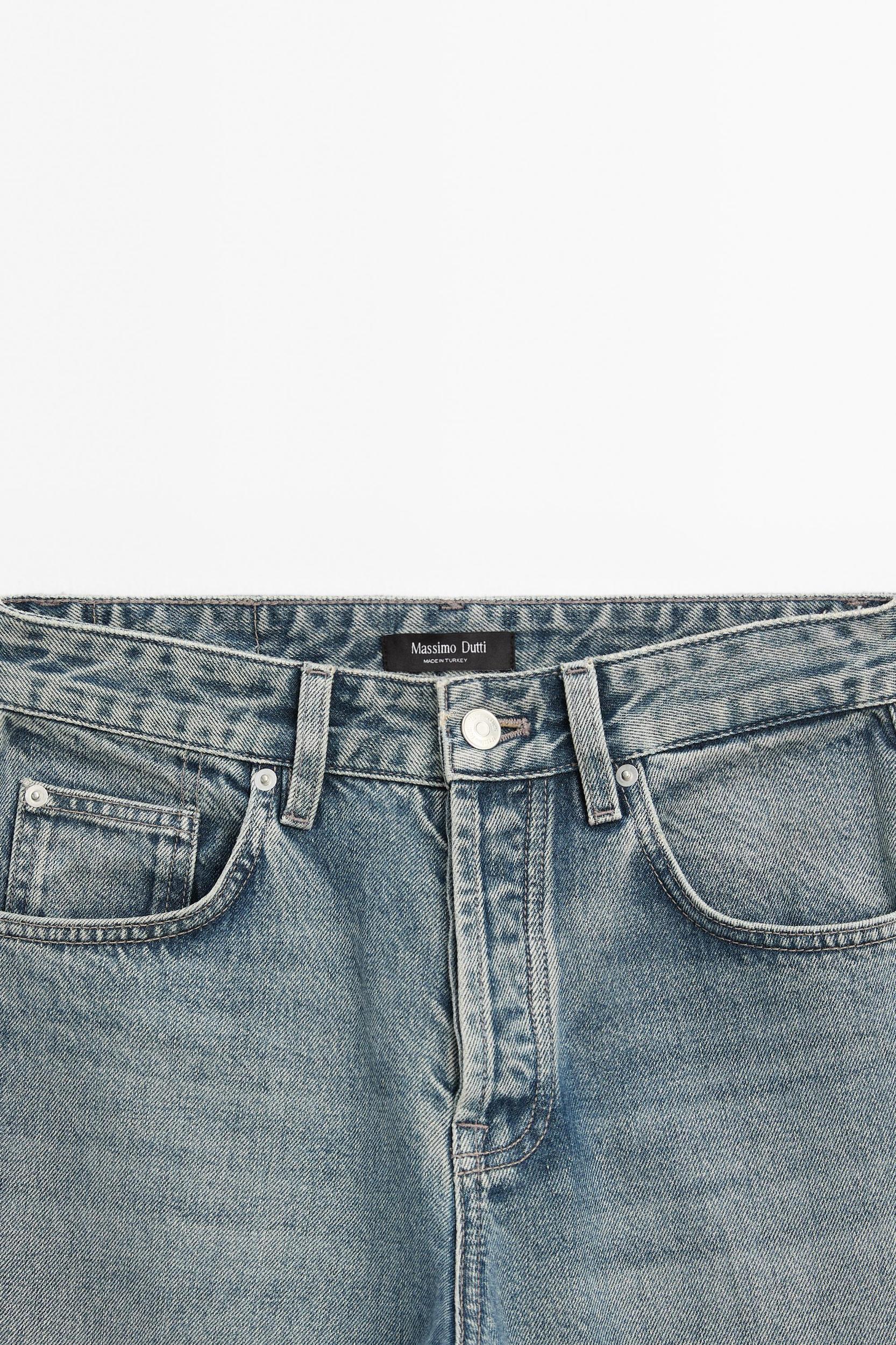 High-waist balloon fit jeans Product Image