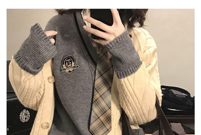 Long-Sleeve V-Neck Badge Embroidered Sweater Product Image