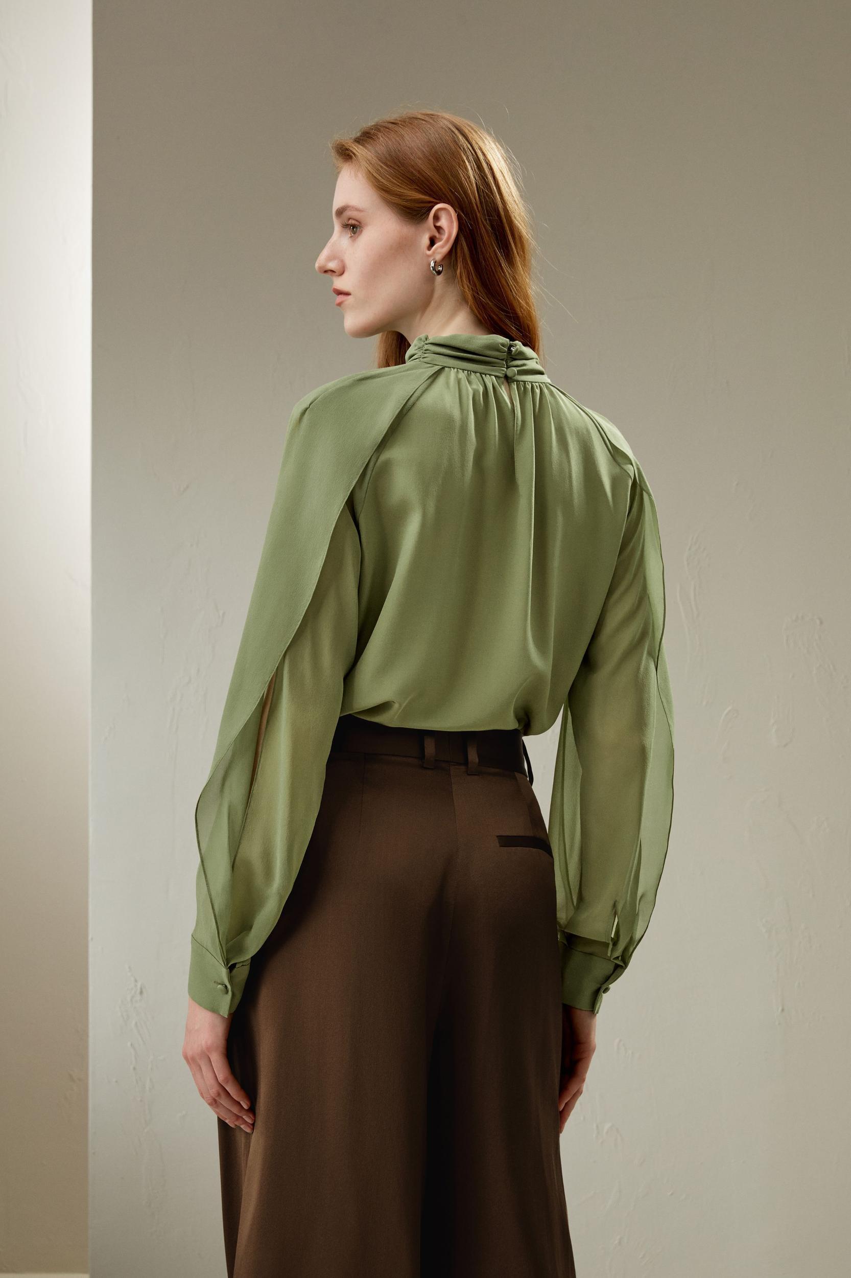 Side Slit Lantern Sleeve Blouse Product Image