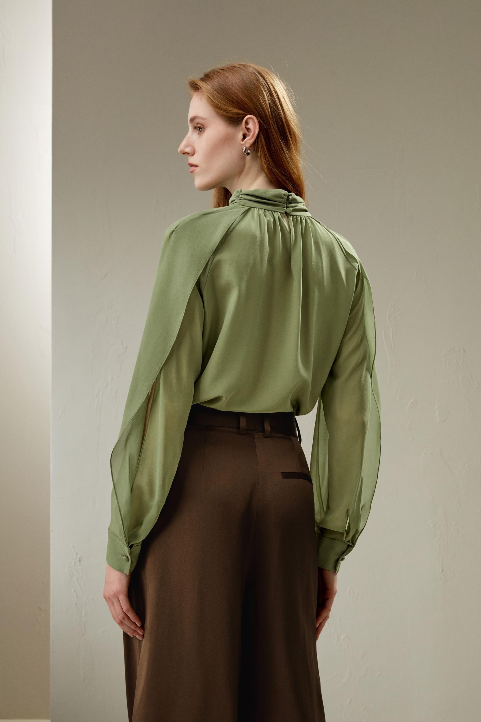 Side Slit Lantern Sleeve Blouse Product Image