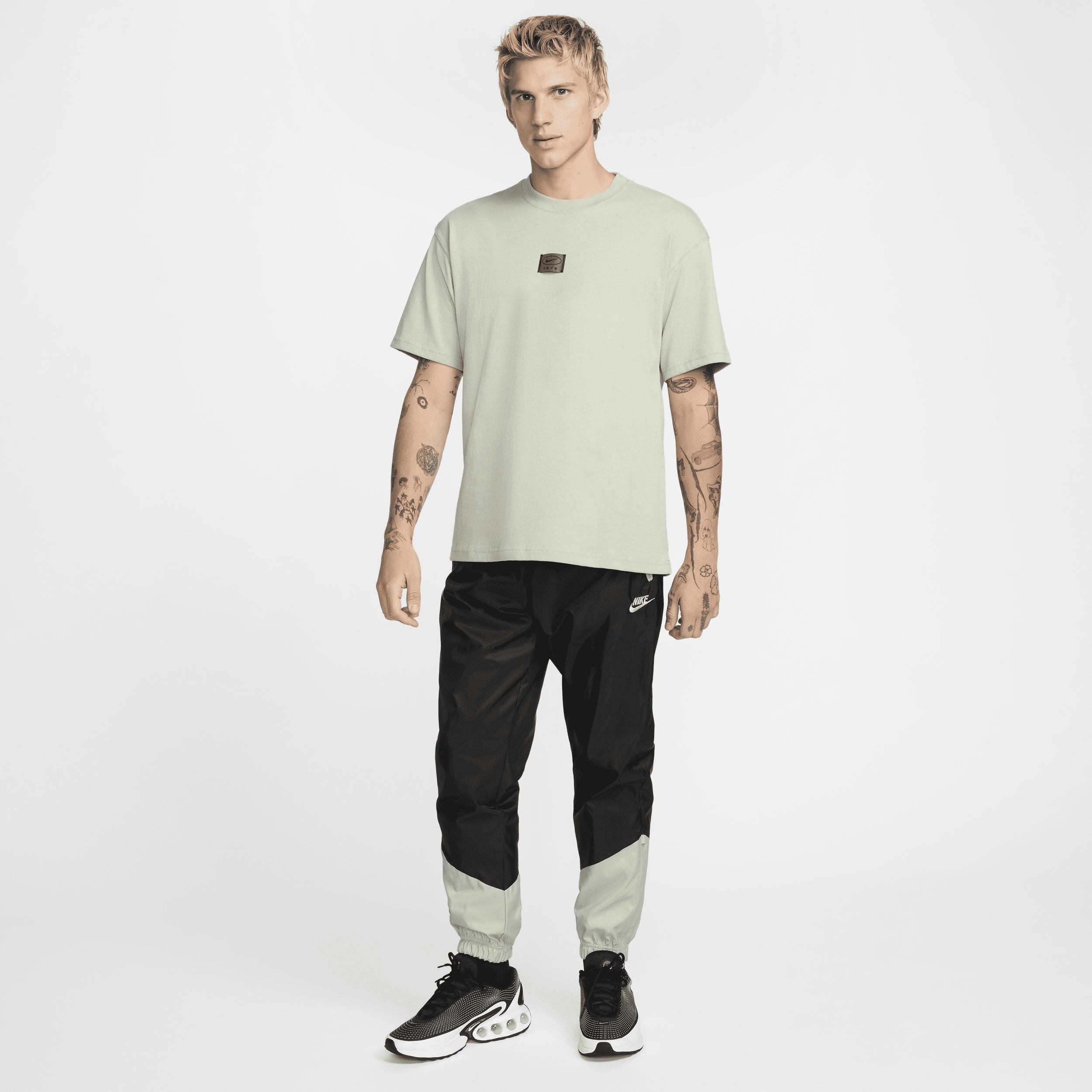 Nike Sportswear Men's Max90 T-Shirt Product Image