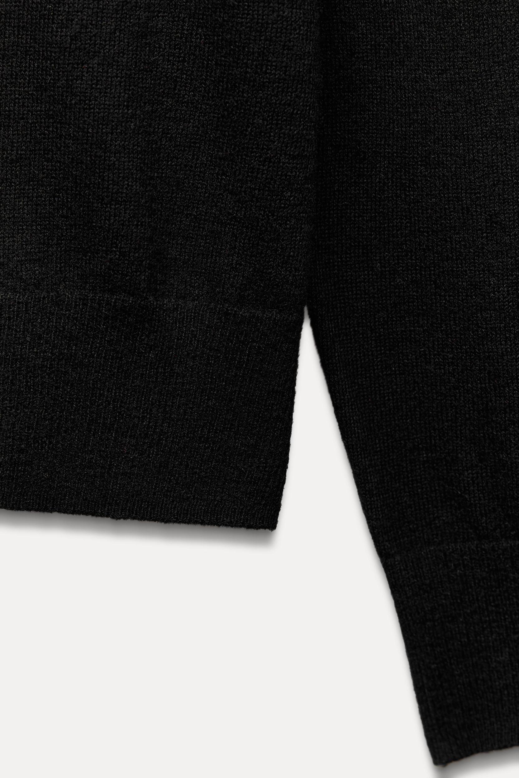 100% WOOL EXTRA SOFT SWEATER Product Image