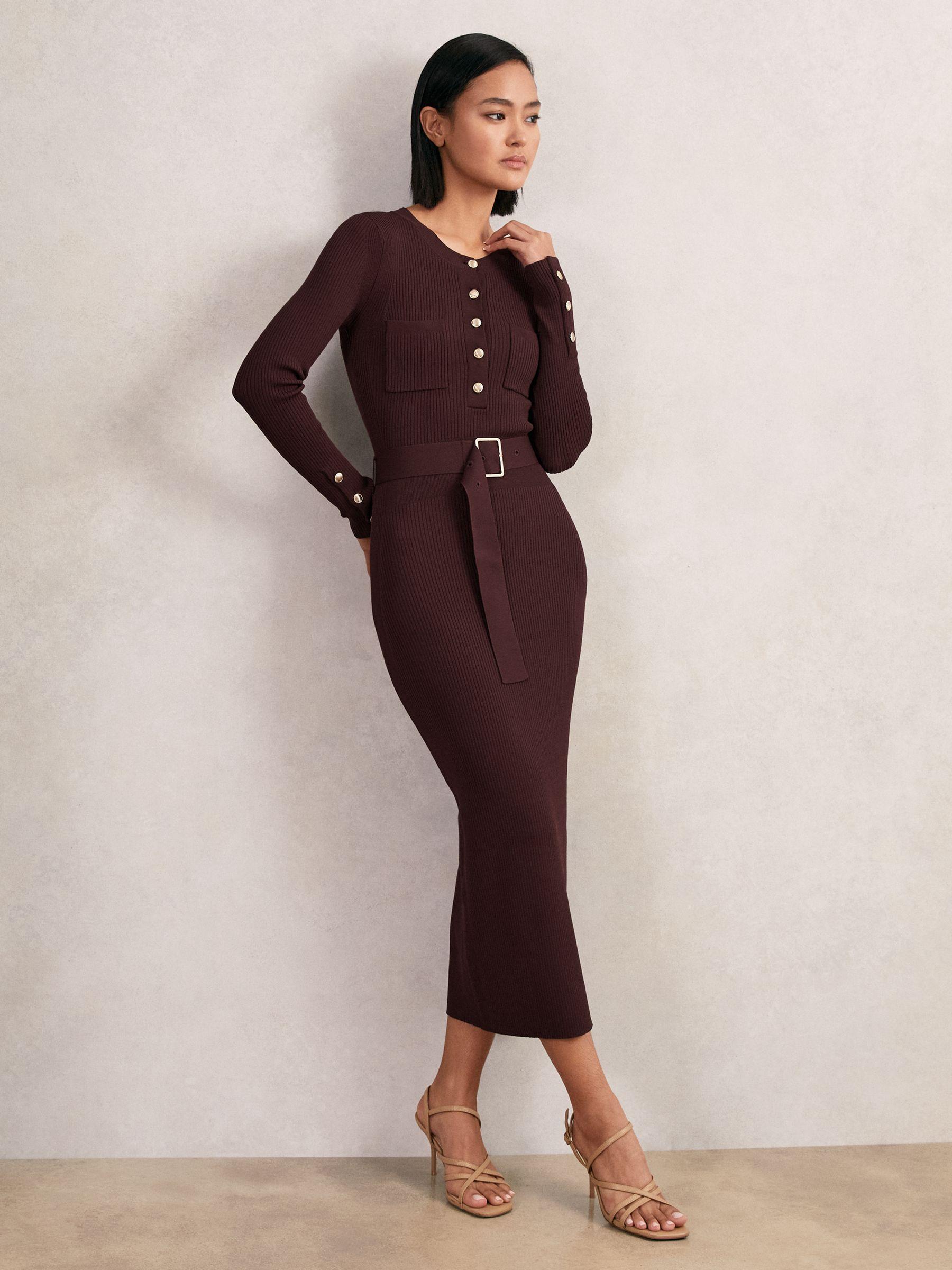 Dress in Burgundy Product Image