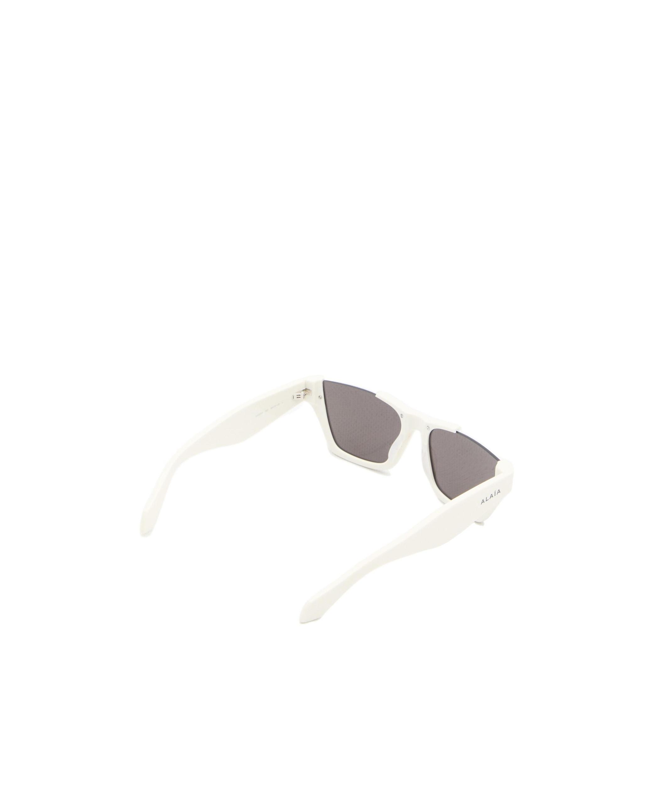 ALAÏA Square Sunglasses In White Product Image