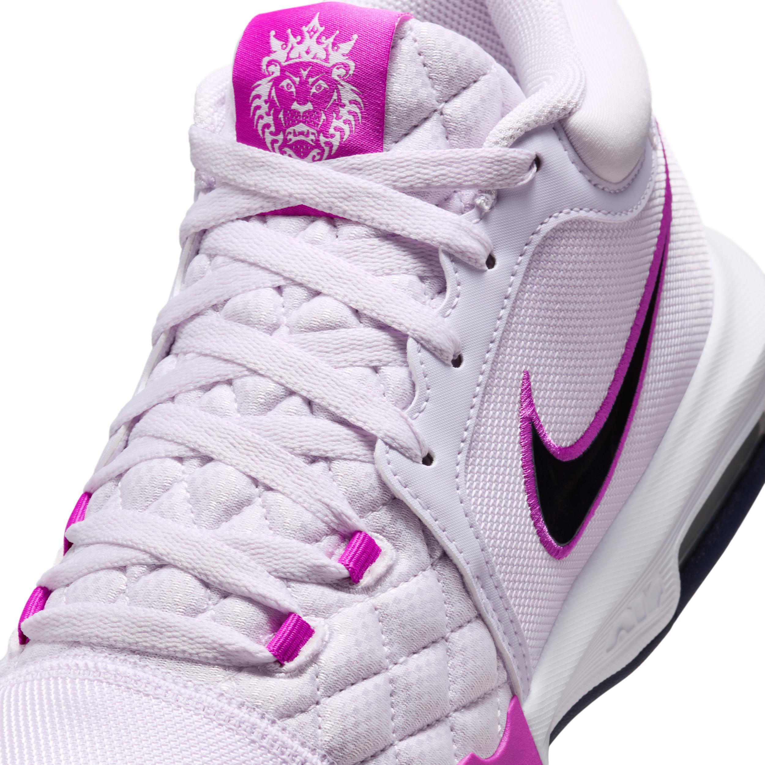Nike Men's LeBron Witness VIII Basketball Shoes Product Image