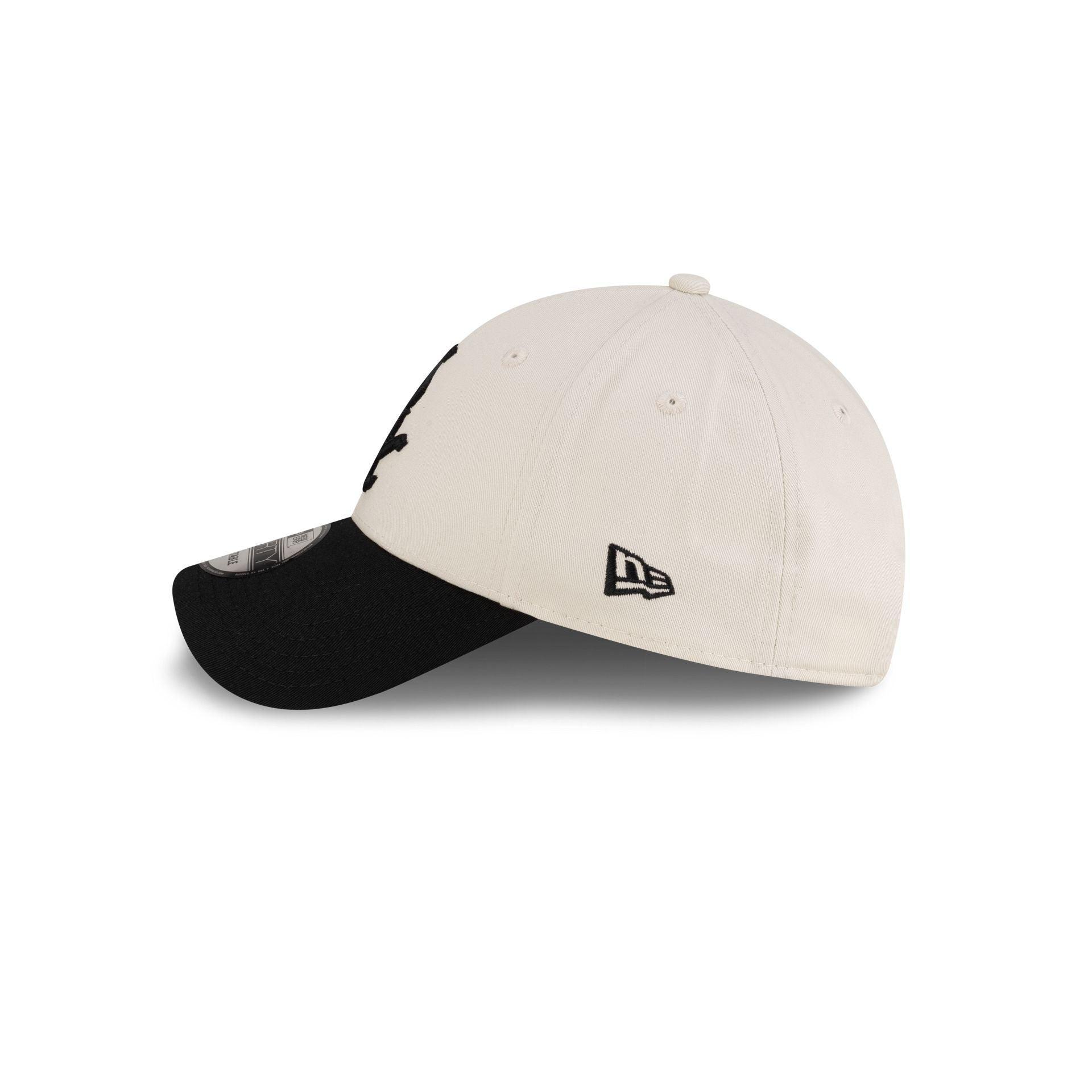 Chicago White Sox Side Script 9FORTY Adjustable Hat Male Product Image