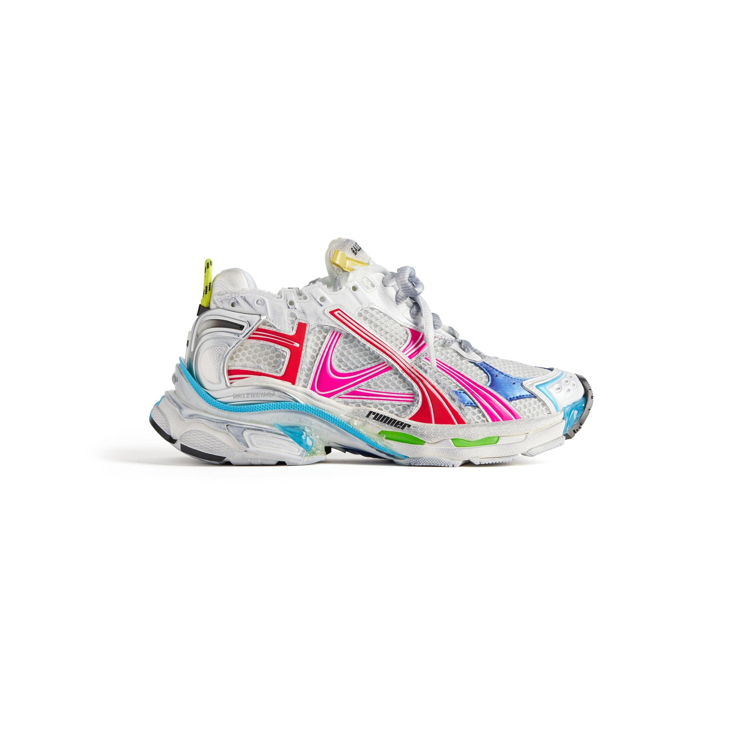 Women's Runner Sneaker in Grey Product Image