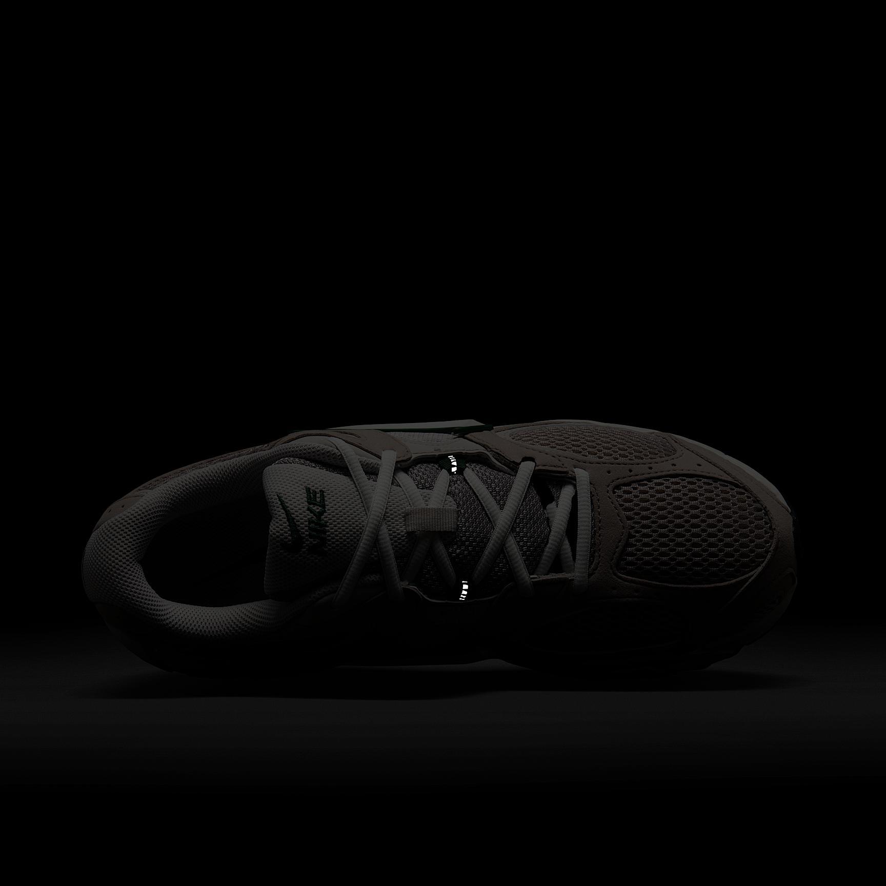Nike Men's V5 RNR Shoes Product Image