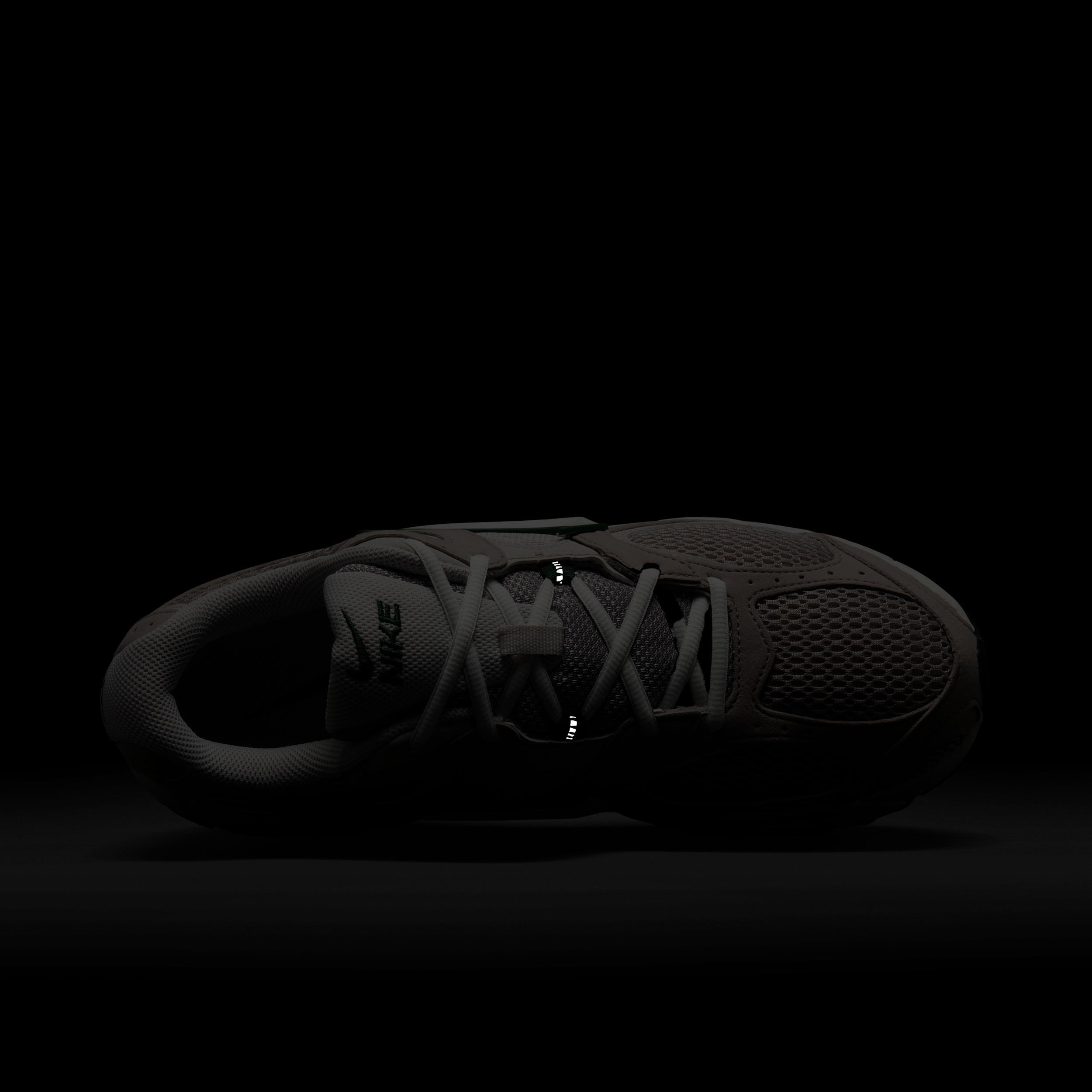 Nike Men's V5 RNR Shoes Product Image