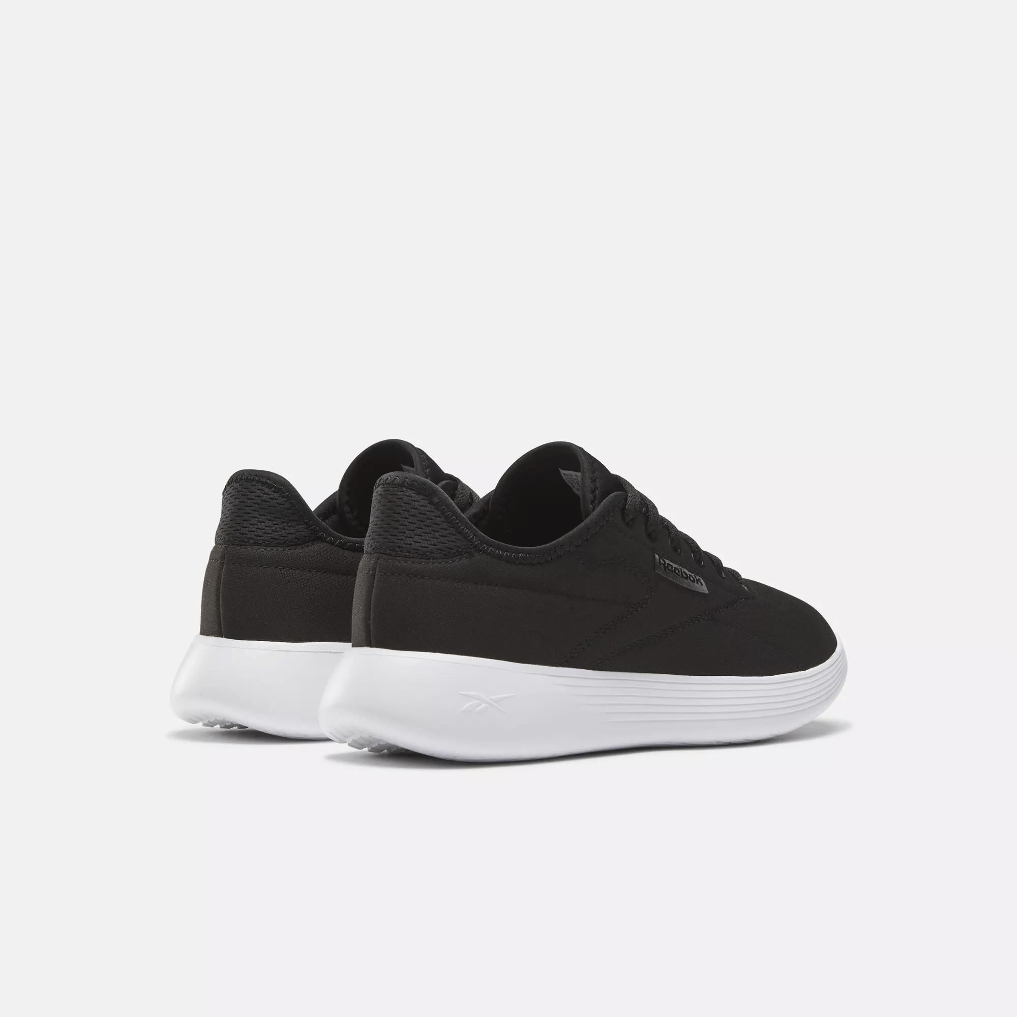 Walk Ultra 7 DMX MAX Extra-Wide Men's Shoes in Black Product Image