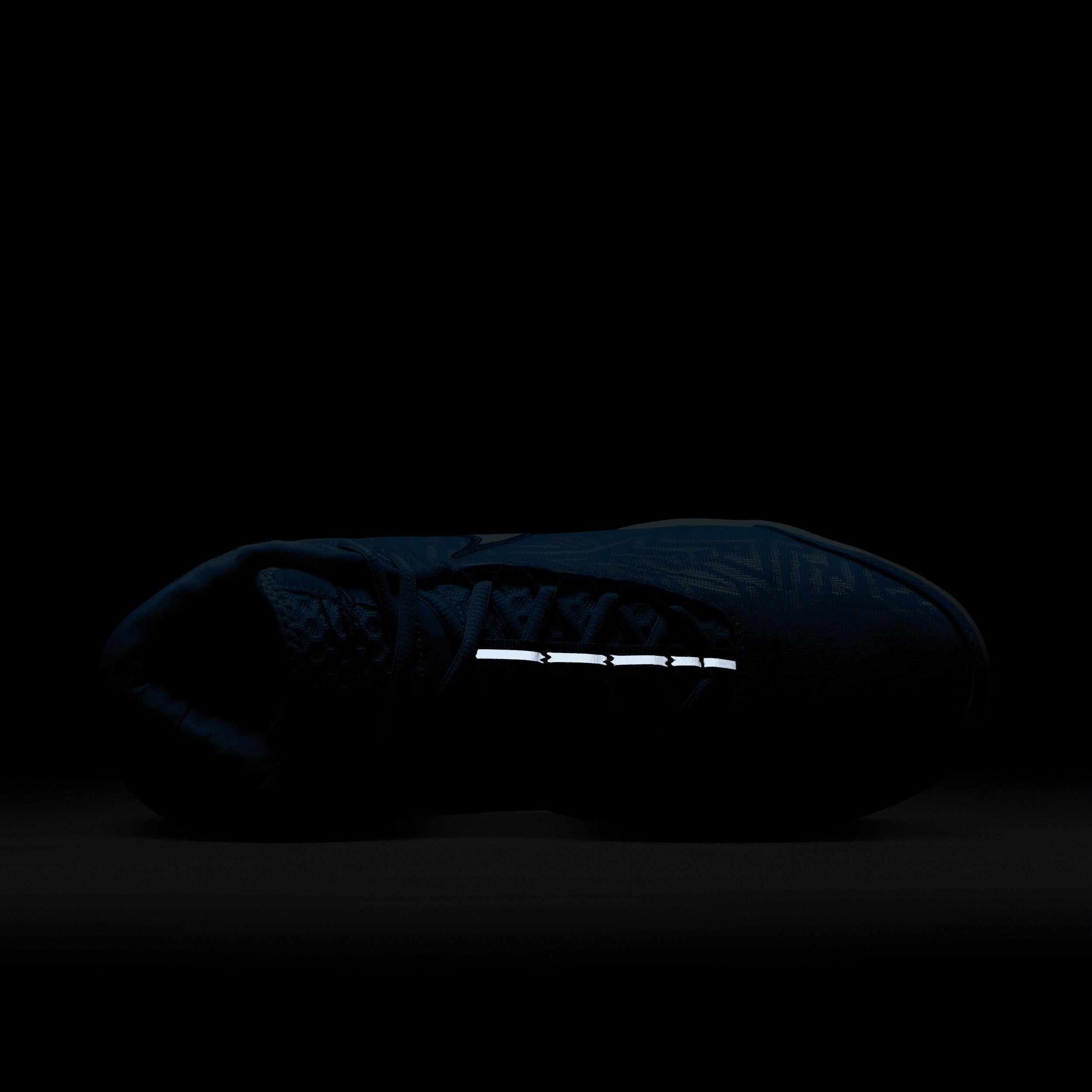 Nike Men's LeBron NXXT Genisus Basketball Shoes Product Image
