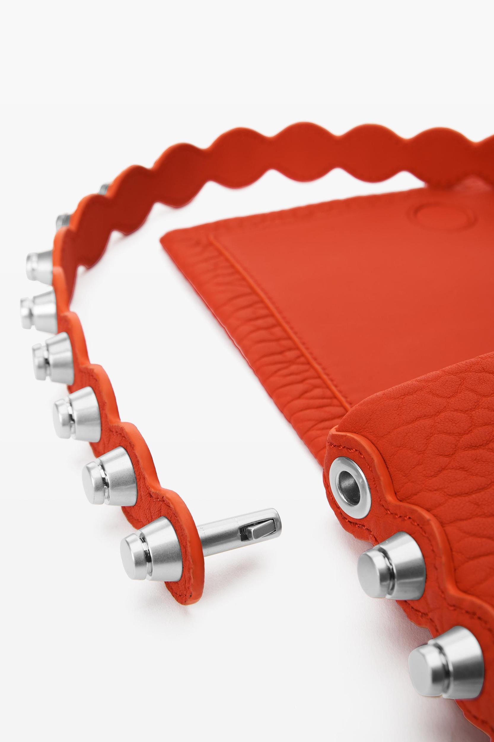 Roz Wallet With Crossbody Strap In Leather Product Image