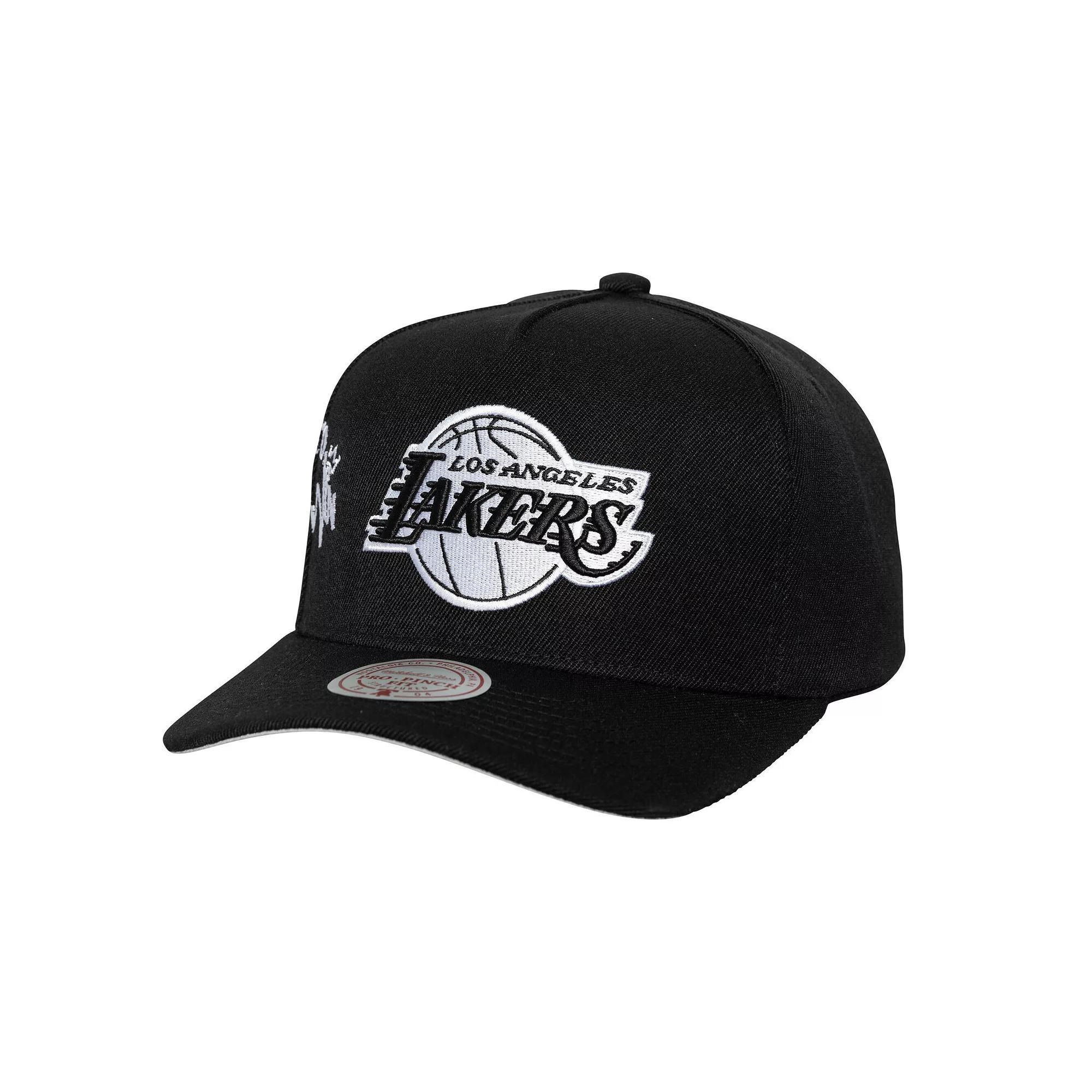 Men's Mitchell & Ness Black Los Angeles Lakers 2010 NBA Finals Born To Win Pro Crown Adjustable Hat Product Image