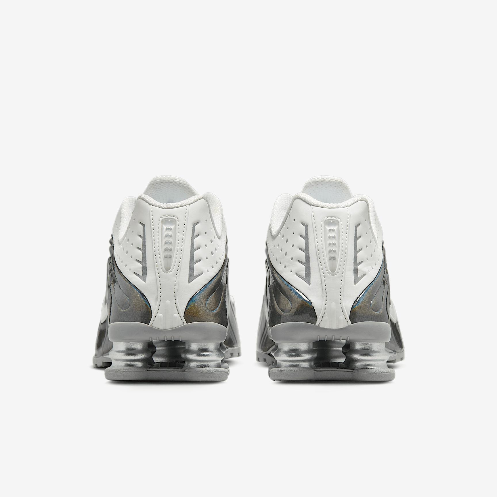 Nike Womens Shox R4 Casual Shoes Product Image