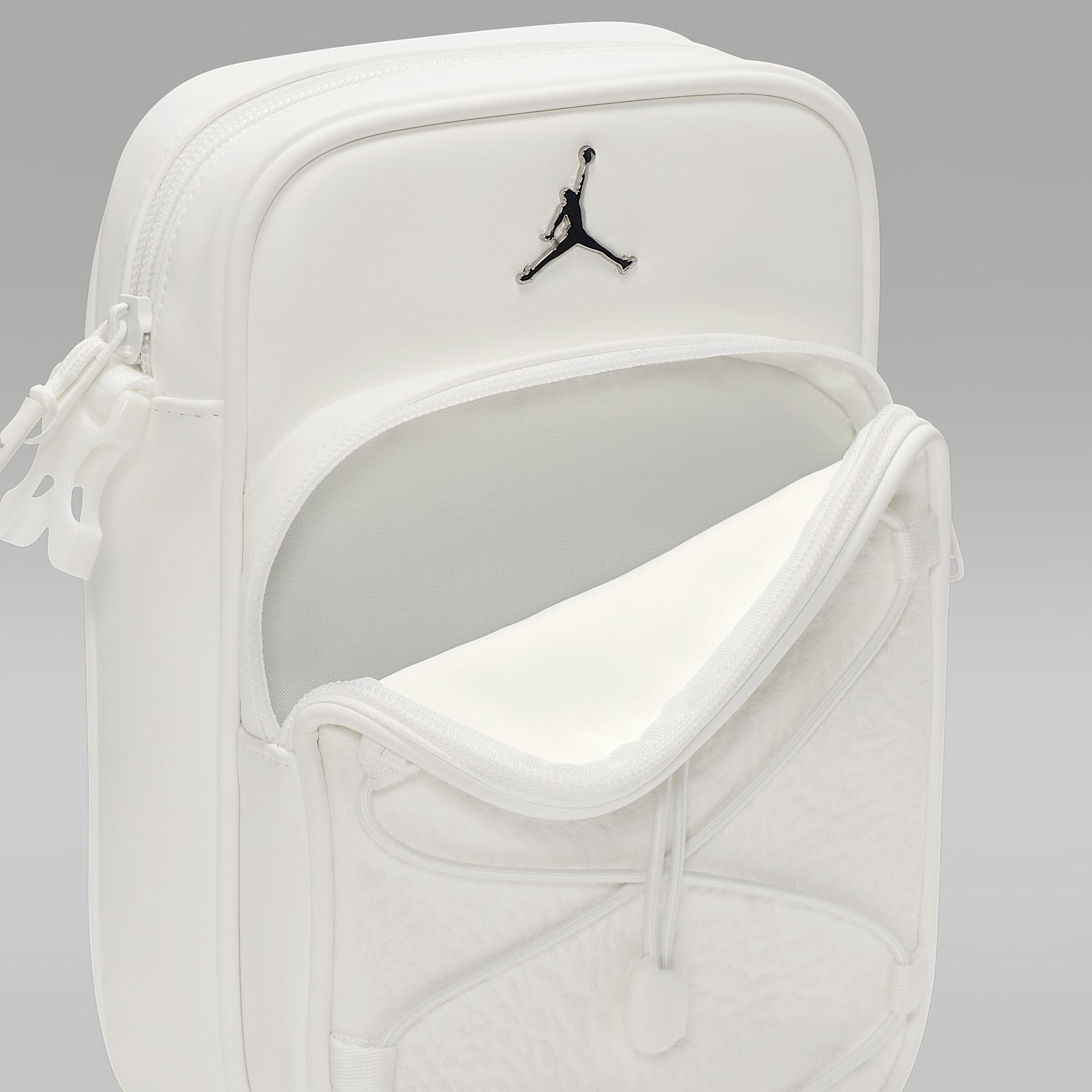 Air Jordan Festival Bag (1.5L) Product Image