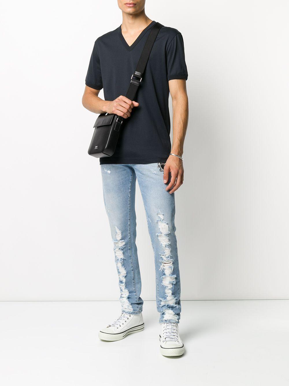 logo label V-neck T-shirt Product Image