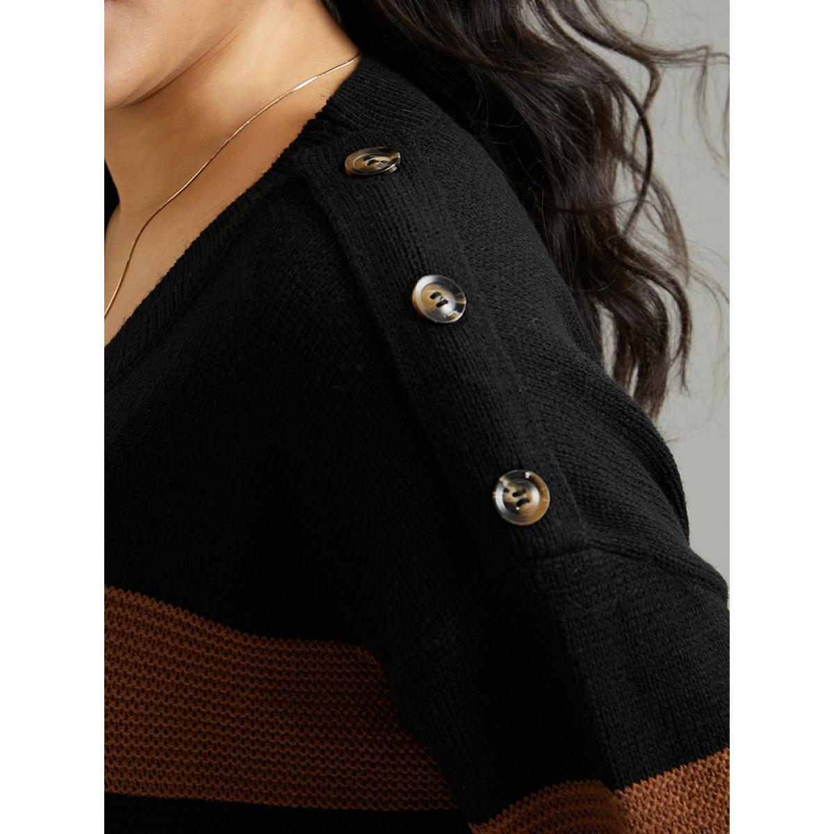 Plus Size Colorblock Contrast Button Detail Crew Neck Pullover Black Women Casual Loose Long Sleeve Round Neck Everyday Pullovers BloomChic 28/5X Product Image