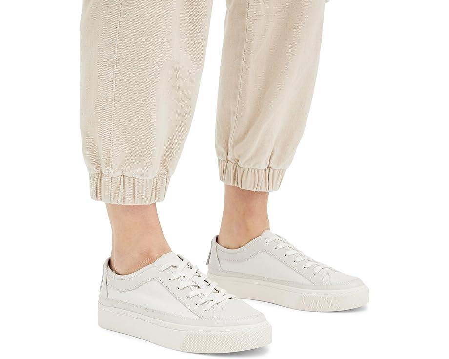 Vix Sneaker Product Image
