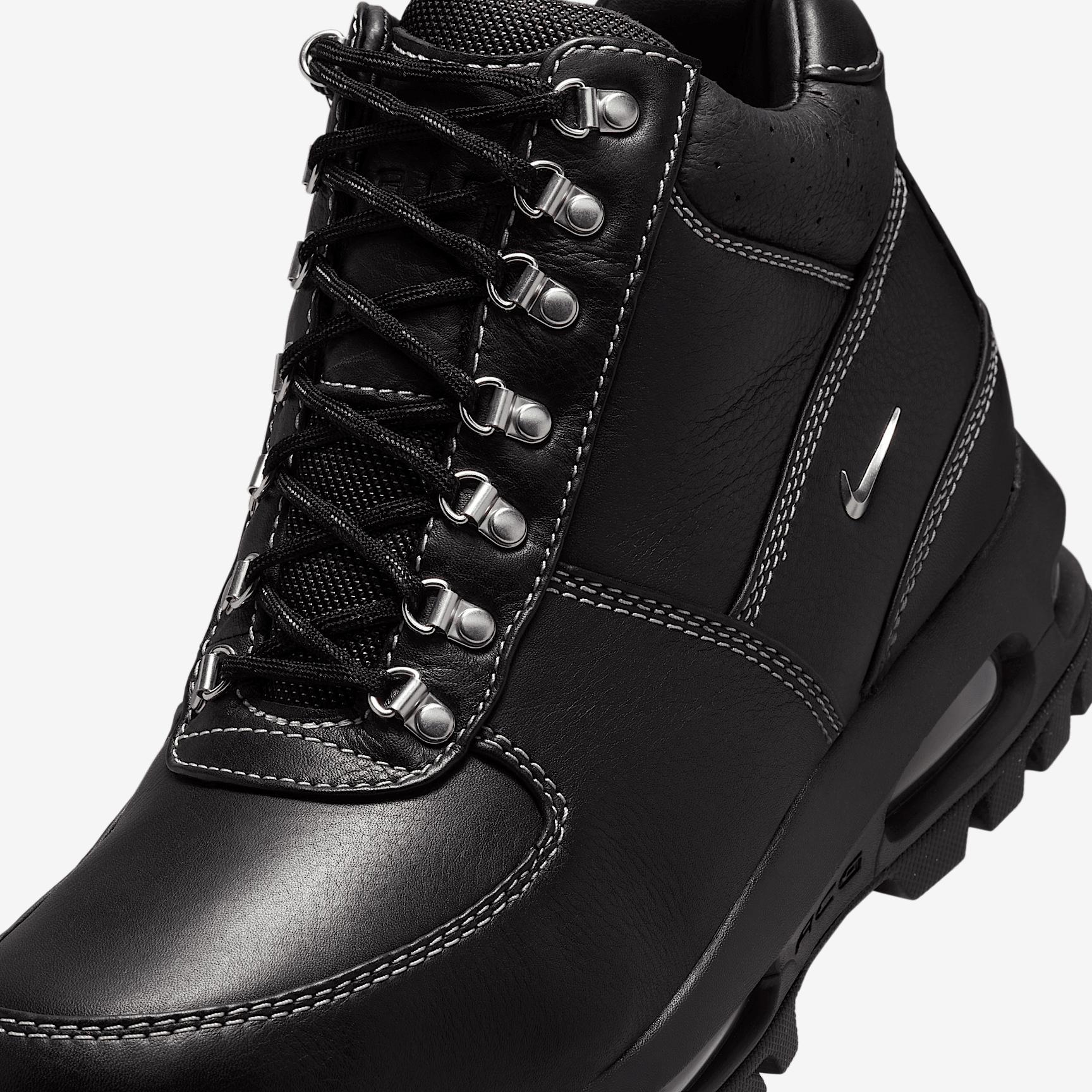 Nike Men's Air Max Goadome Premium Boots Product Image
