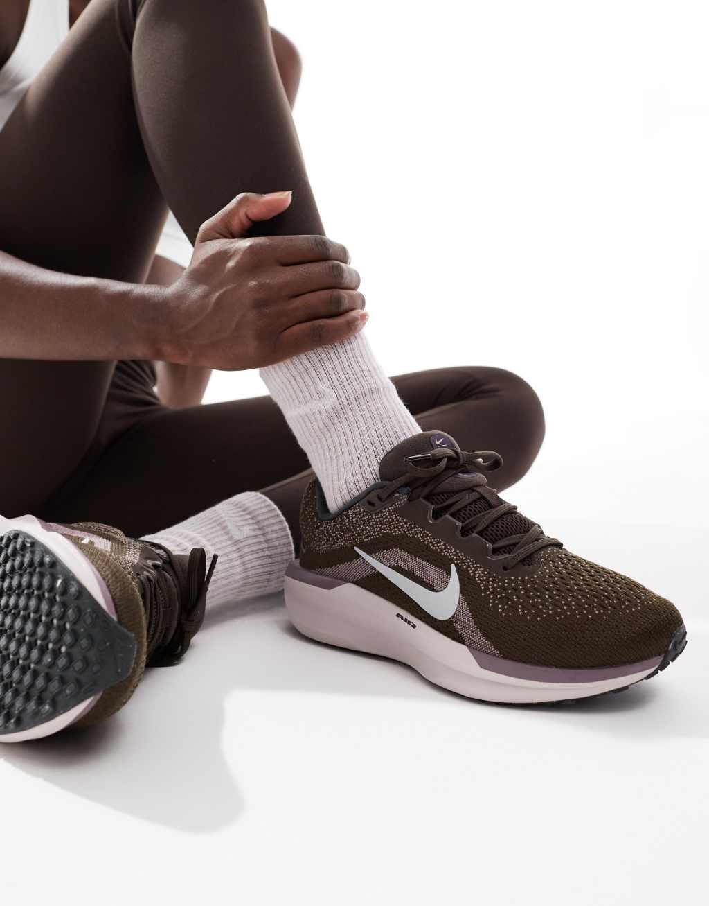 Nike Running Winflo 11 sneakers in brown and silver Product Image