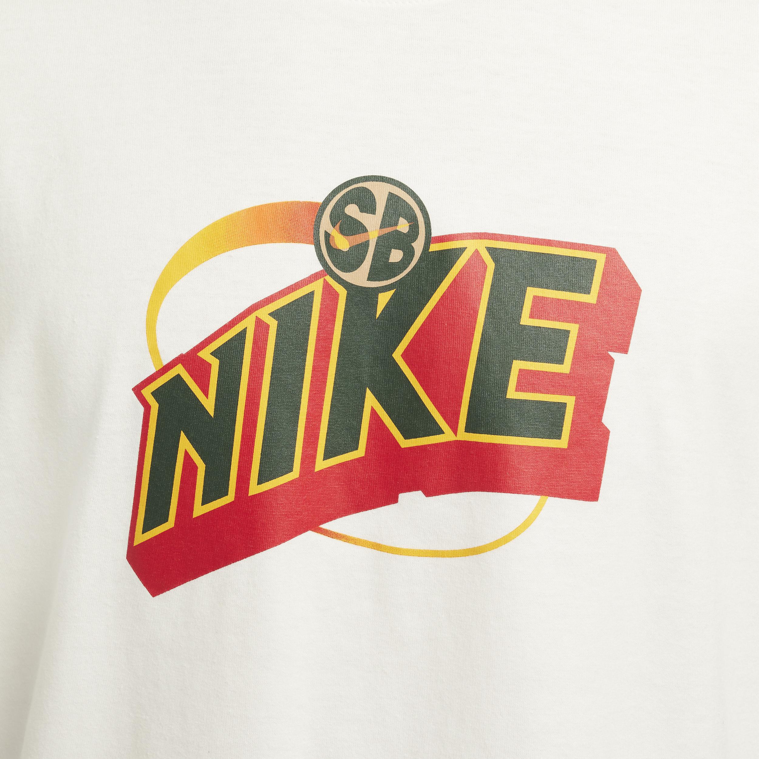 Nike Sportswear Men's Max90 T-Shirt Product Image