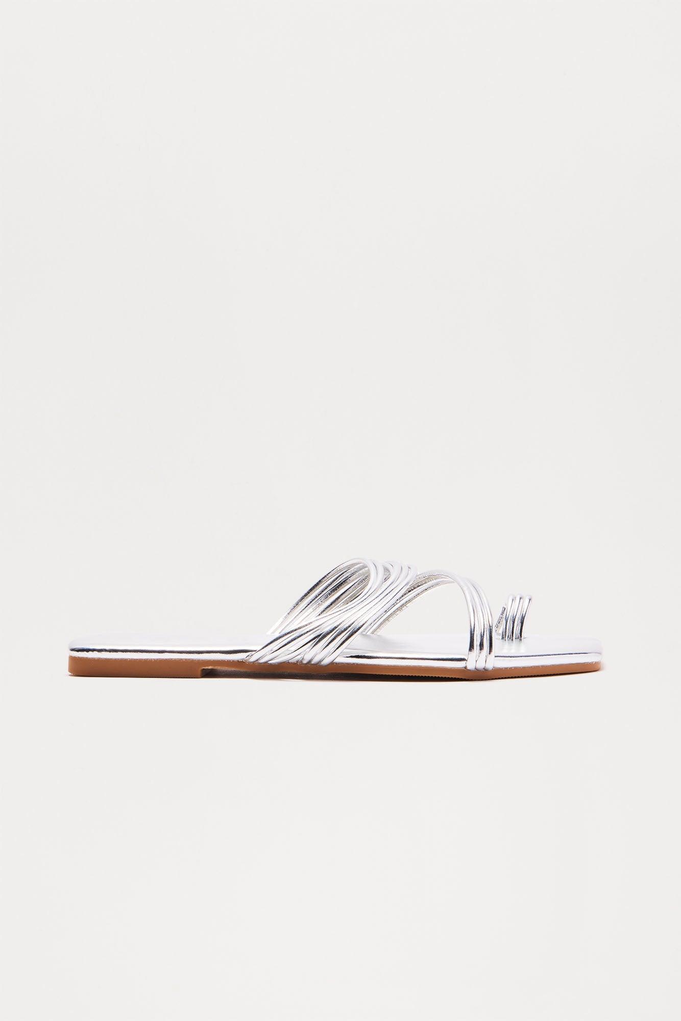 Lou Toe Ring Sandals - Silver Product Image
